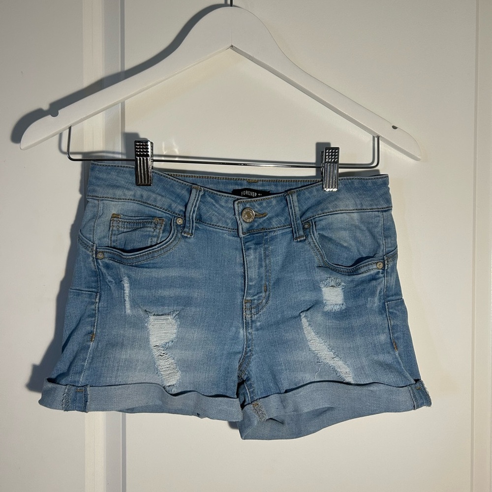 Forever 21 light wash ripped denim shorts size small